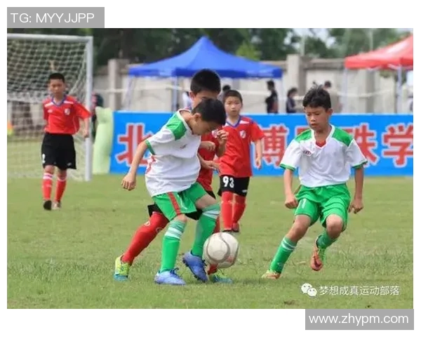 足球明星旺仔与青春热血的完美结合让你感受运动的激情与活力